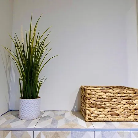Tiny Stud Apartment Pau Exterior photo