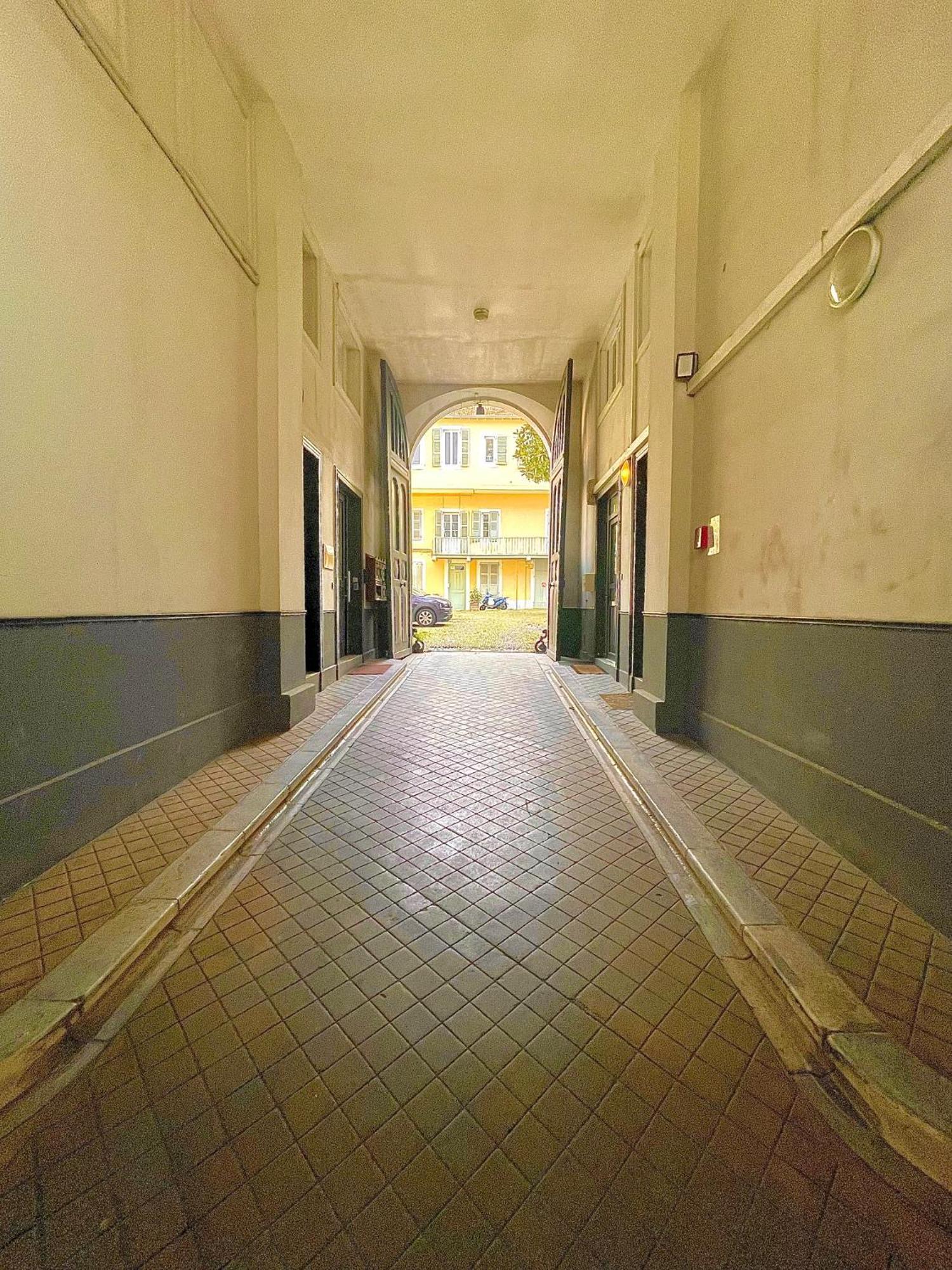Apartment Tiny Stud Pau